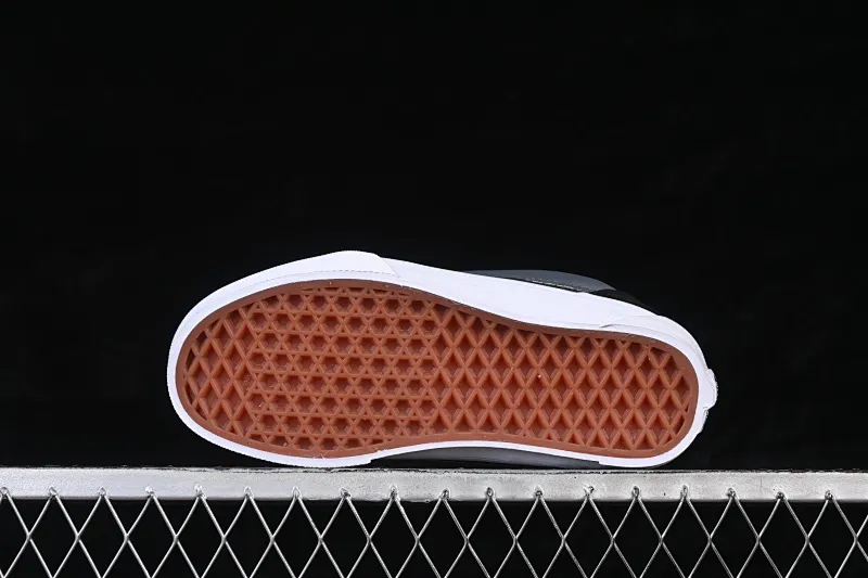 All categories Vans Vans series Vans Low Vans low-top Vans Knu Skool Vans low-top casual skateboard shoes VN0009QC6BT